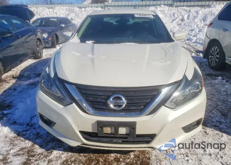 2018 Nissan Altima 2.5 z USA, uszkodzony, nr VIN 1N4AL3AP2JC142803